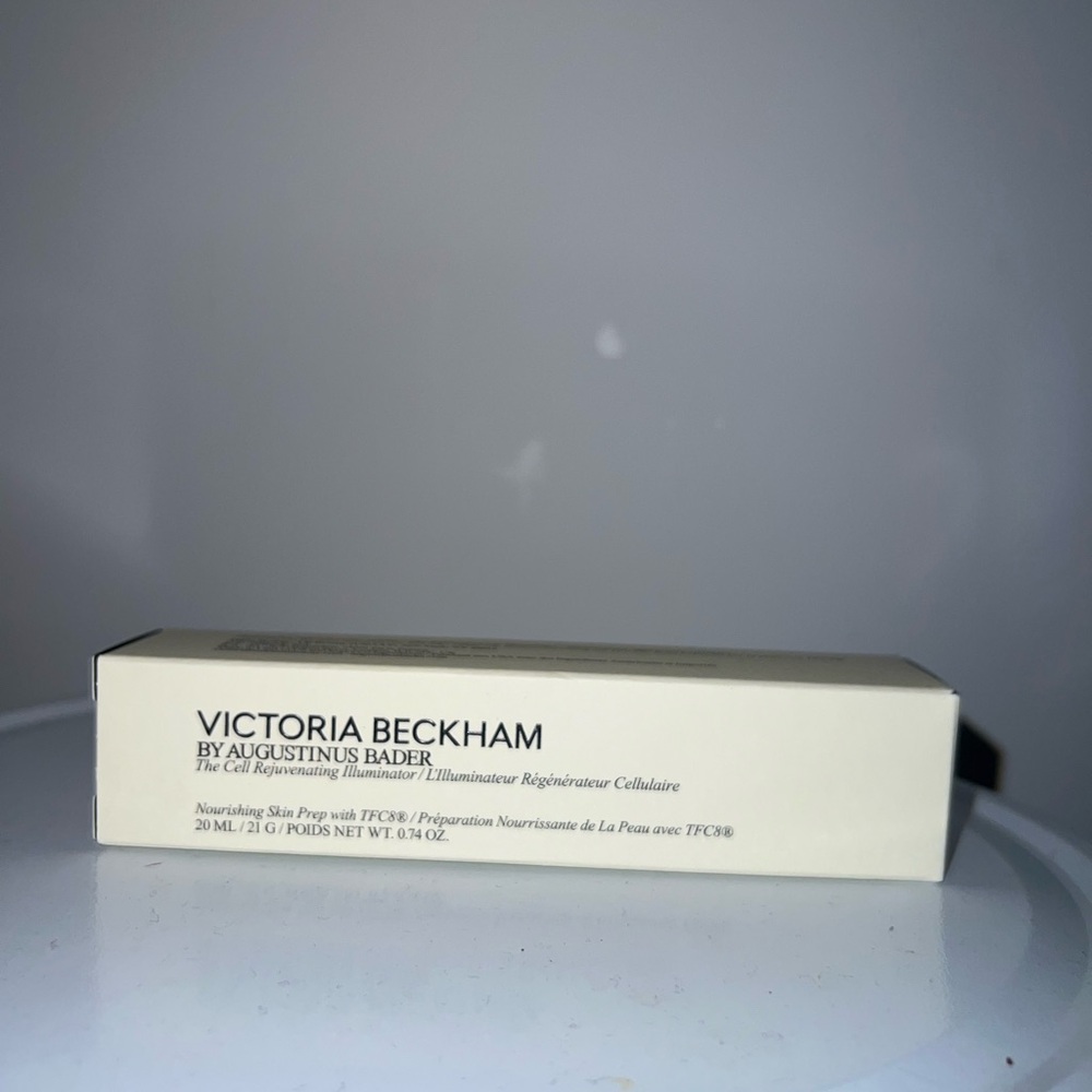 The cell Rejuvenating by Victoria Beckham Black Beauty Product - Picture 2 of 6